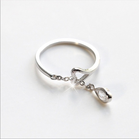 Sterling Silver Tear Drop/Heart Ring - Picture 4 of 6